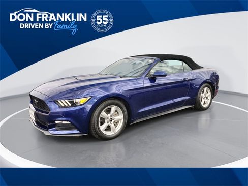 Used 2016 Ford Mustang Convertible image 1