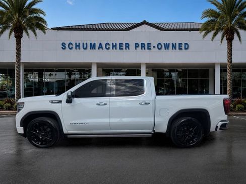 Used 2023 GMC Sierra 1500 Denali w/ Denali Reserve Package AWD/4WD image 4