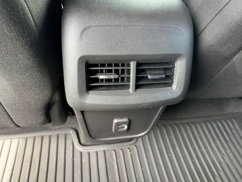 Used 2022 Chevrolet Equinox LT FWD image 15