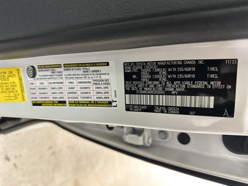 Used 2024 Lexus RX 350 Premium w/ Cold Area Package AWD/4WD image 35