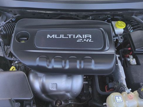 Used 2019 Jeep Cherokee Limited FWD image 26