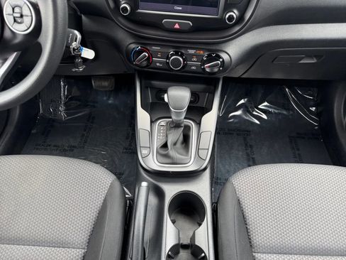 Used 2022 Kia Soul LX FWD image 20