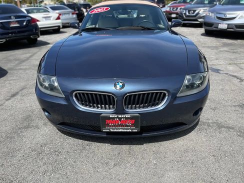 Used 2005 BMW Z4 2.5i image 3