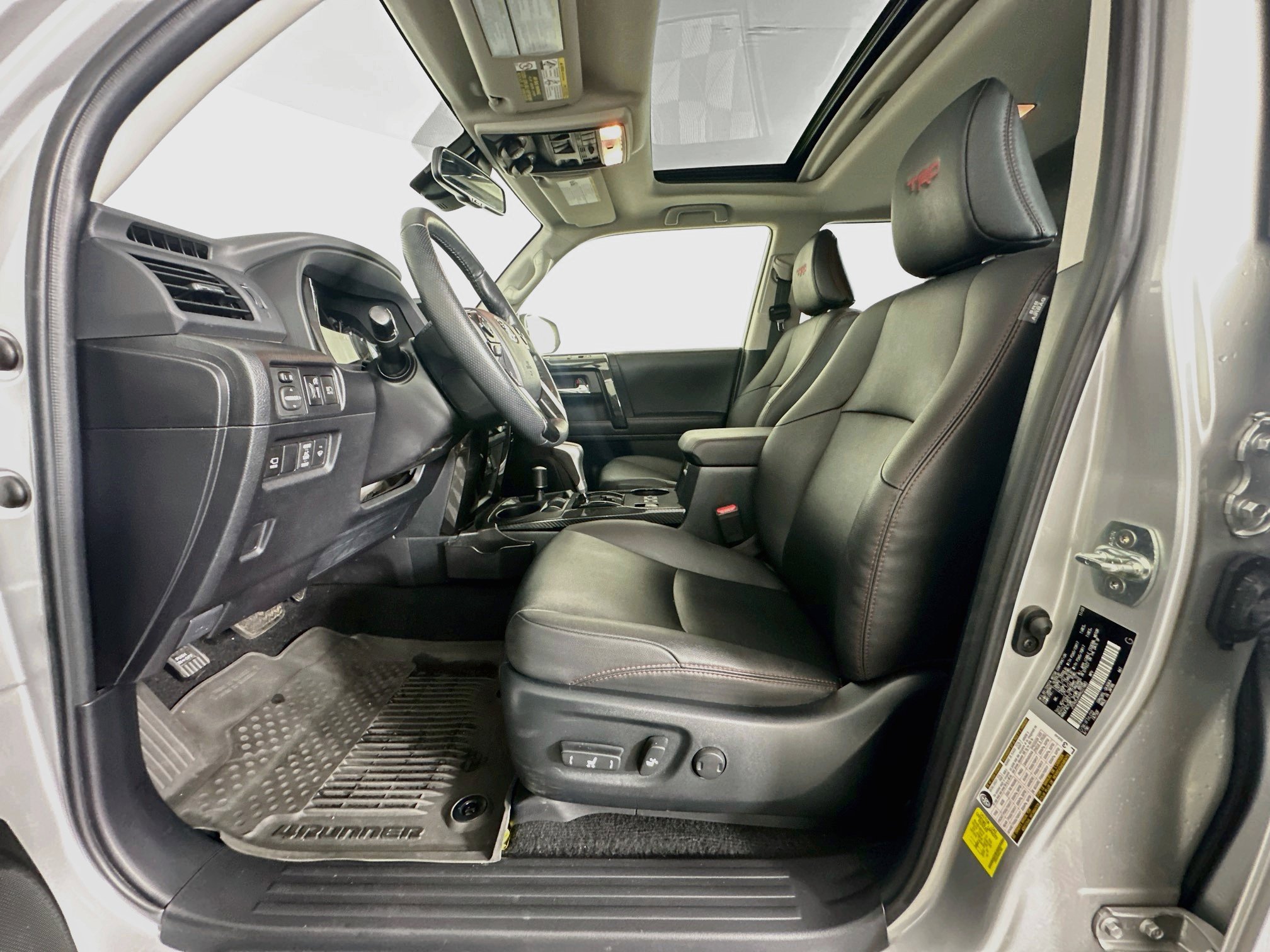 Used 2024 Toyota 4Runner TRD Off-Road Premium w/ Off Road Premium Plus Package AWD/4WD image 13