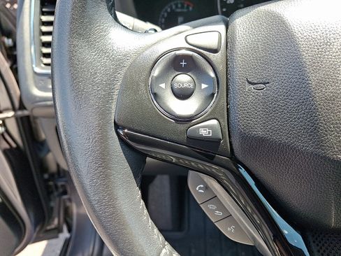Used 2019 Honda HR-V Touring image 22