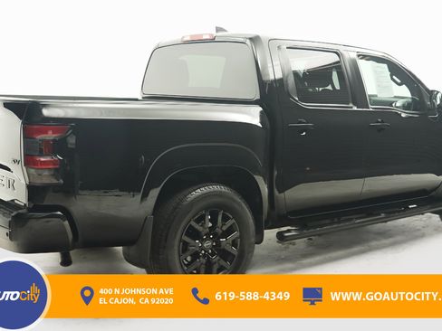 Used 2023 Nissan Frontier SV w/ Midnight Edition Package RWD image 6