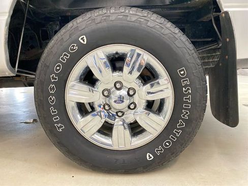 Used 2012 Ford F150 XLT w/ XLT Chrome Pkg image 17
