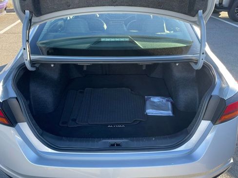 Used 2024 Nissan Altima 2.5 SR image 7