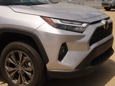 Used 2025 Toyota RAV4 XLE Premium w/ Weather Package image 5