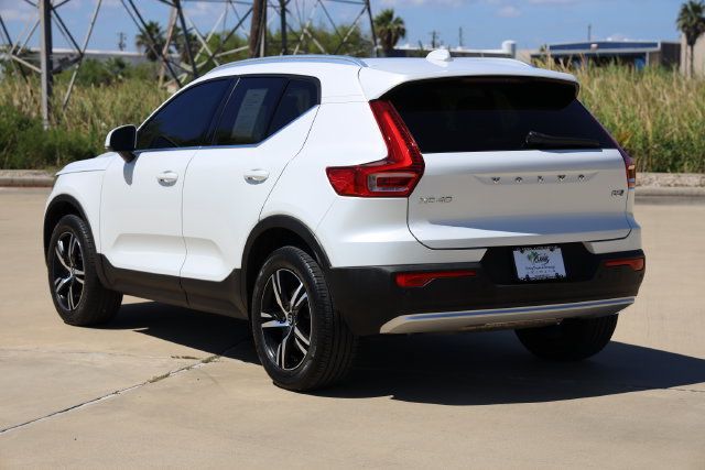 Used 2025 Volvo XC40 B5 Core w/ Climate Package AWD/4WD image 6