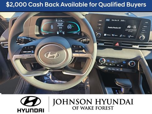 New 2026 Hyundai Elantra Blue image 24