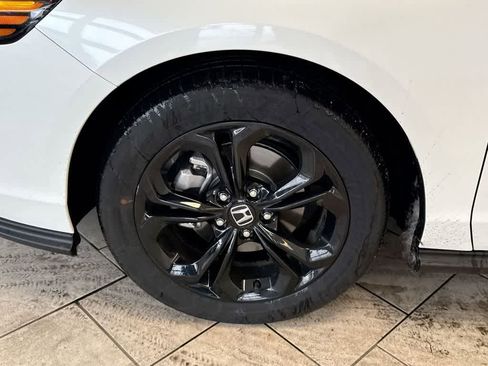 Certified 2025 Honda Accord SE image 14