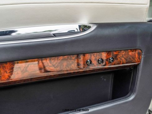 Used 2015 Rolls-Royce Ghost image 89