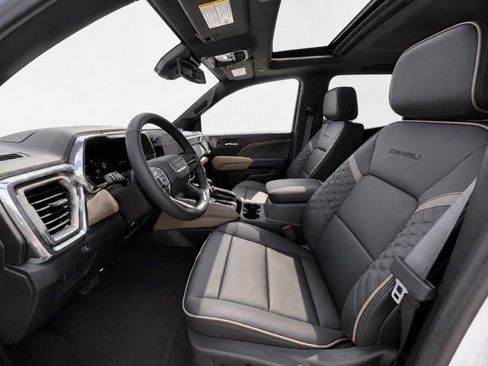 New 2026 GMC Canyon Denali AWD/4WD image 10