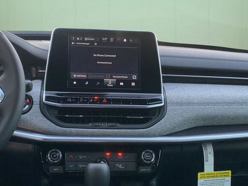 New 2026 Jeep Compass Latitude image 21