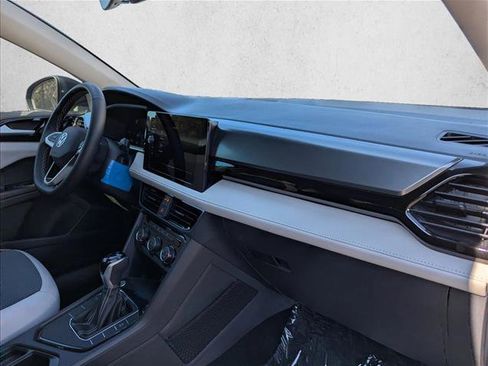 New 2025 Volkswagen Taos S image 28