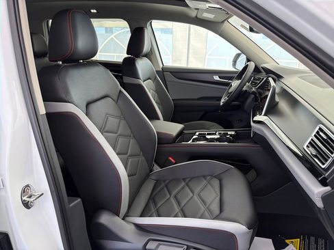 New 2026 Volkswagen Atlas Peak Edition AWD/4WD image 34
