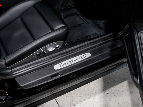 Used 2015 Porsche 911 Targa 4S AWD/4WD image 26