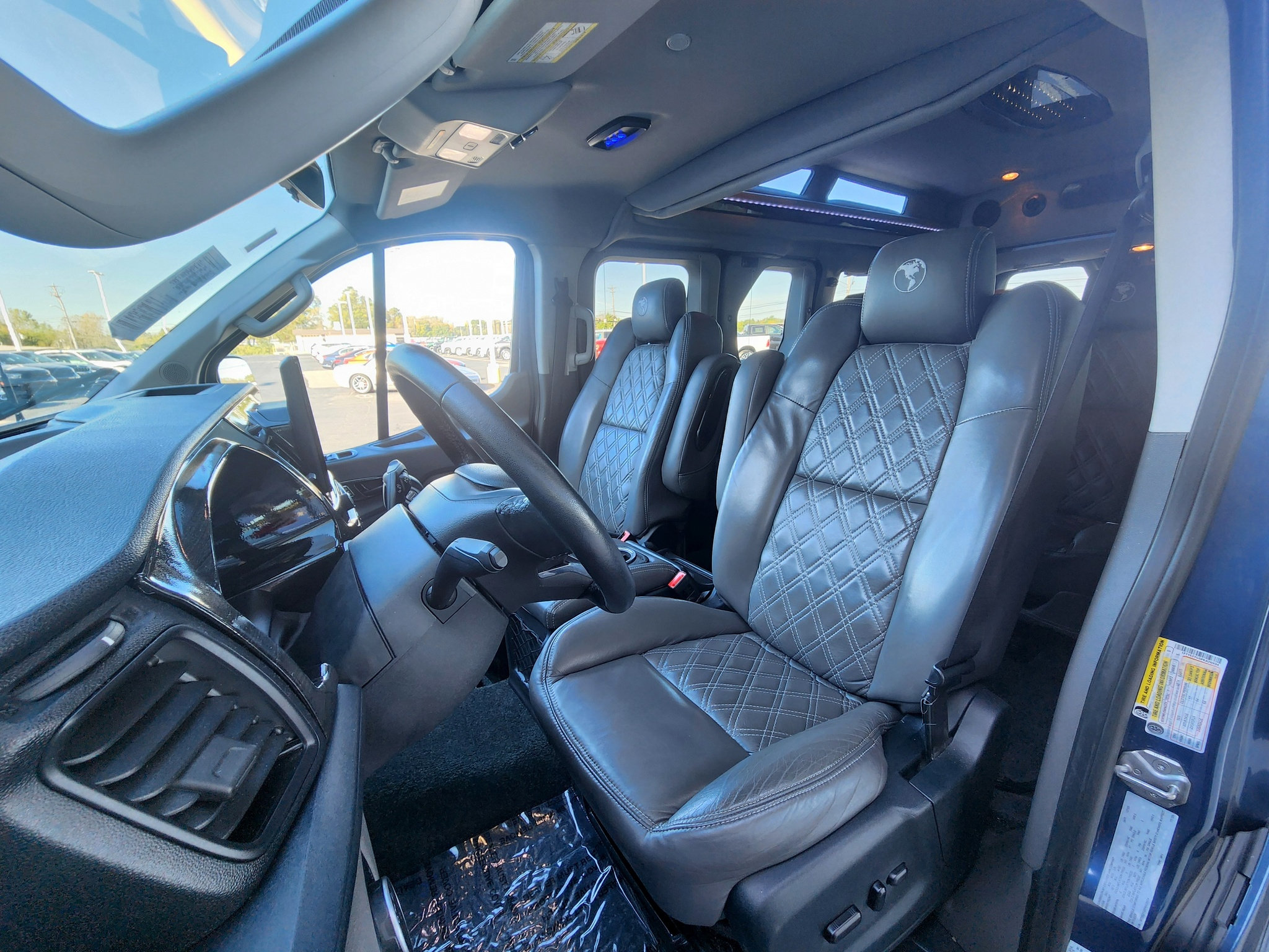 Used 2023 Ford Transit 150 Low Roof AWD image 34