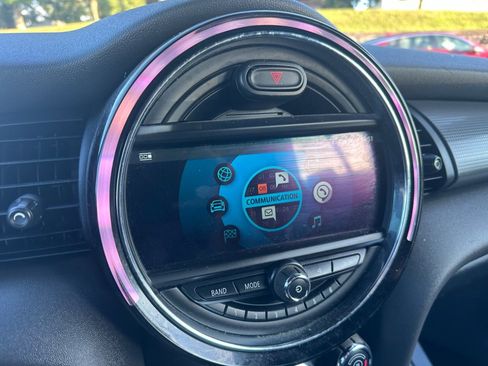 Used 2019 MINI Cooper Convertible w/ Signature Upholstery Package image 7