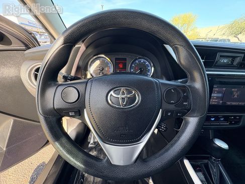 Used 2019 Toyota Corolla L image 20