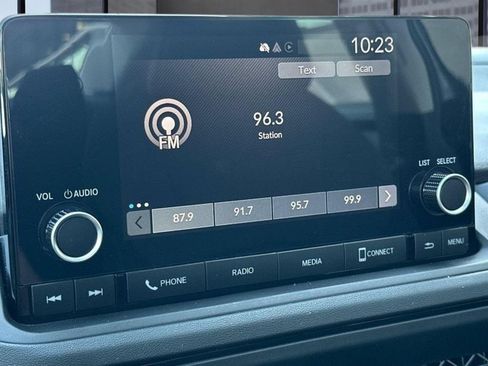 Used 2023 Honda Accord EX image 19