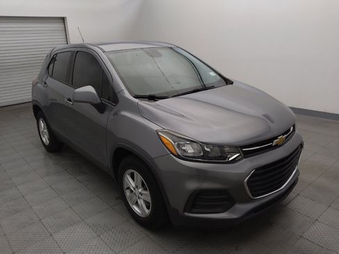 Used 2020 Chevrolet Trax LS FWD image 13