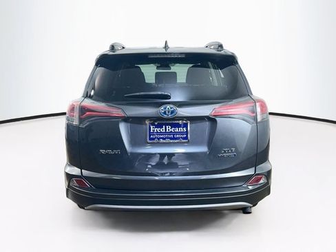 Used 2017 Toyota RAV4 XLE w/ All Weather Liner Package AWD/4WD image 10