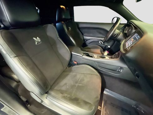 Used 2018 Dodge Challenger R/T Scat Pack image 19