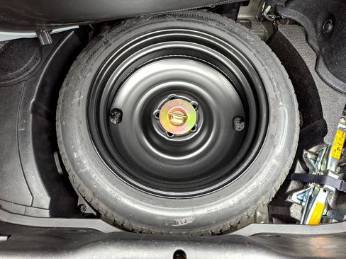 Used 2006 Nissan 350Z Touring image 38