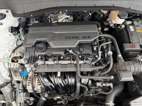 Used 2025 Hyundai Kona SEL image 32