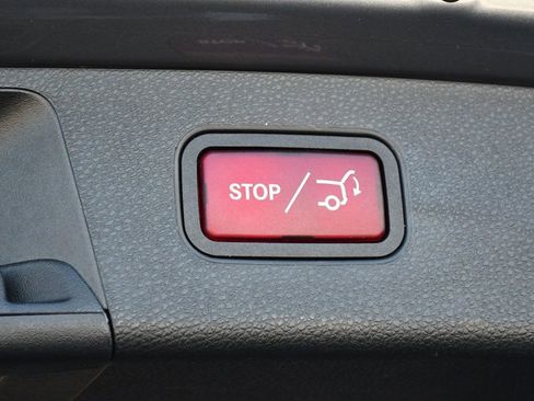 Used 2014 Mercedes-Benz GLK 350 4MATIC image 17