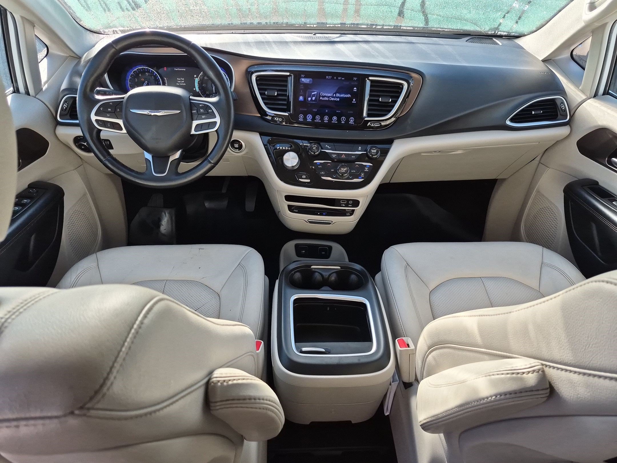 Used 2017 Chrysler Pacifica Touring-L Plus w/ Tire & Wheel Group FWD image 27