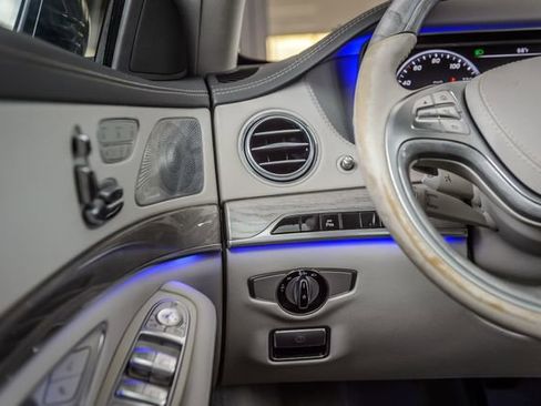 Used 2017 Mercedes-Benz S 550 4MATIC Sedan image 32