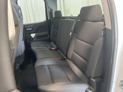 Used 2018 Chevrolet Silverado 1500 LT AWD/4WD image 18