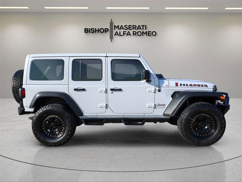 Used 2021 Jeep Wrangler Unlimited Islander image 8