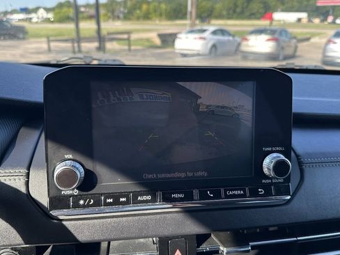 Used 2022 Mitsubishi Outlander ES FWD image 15