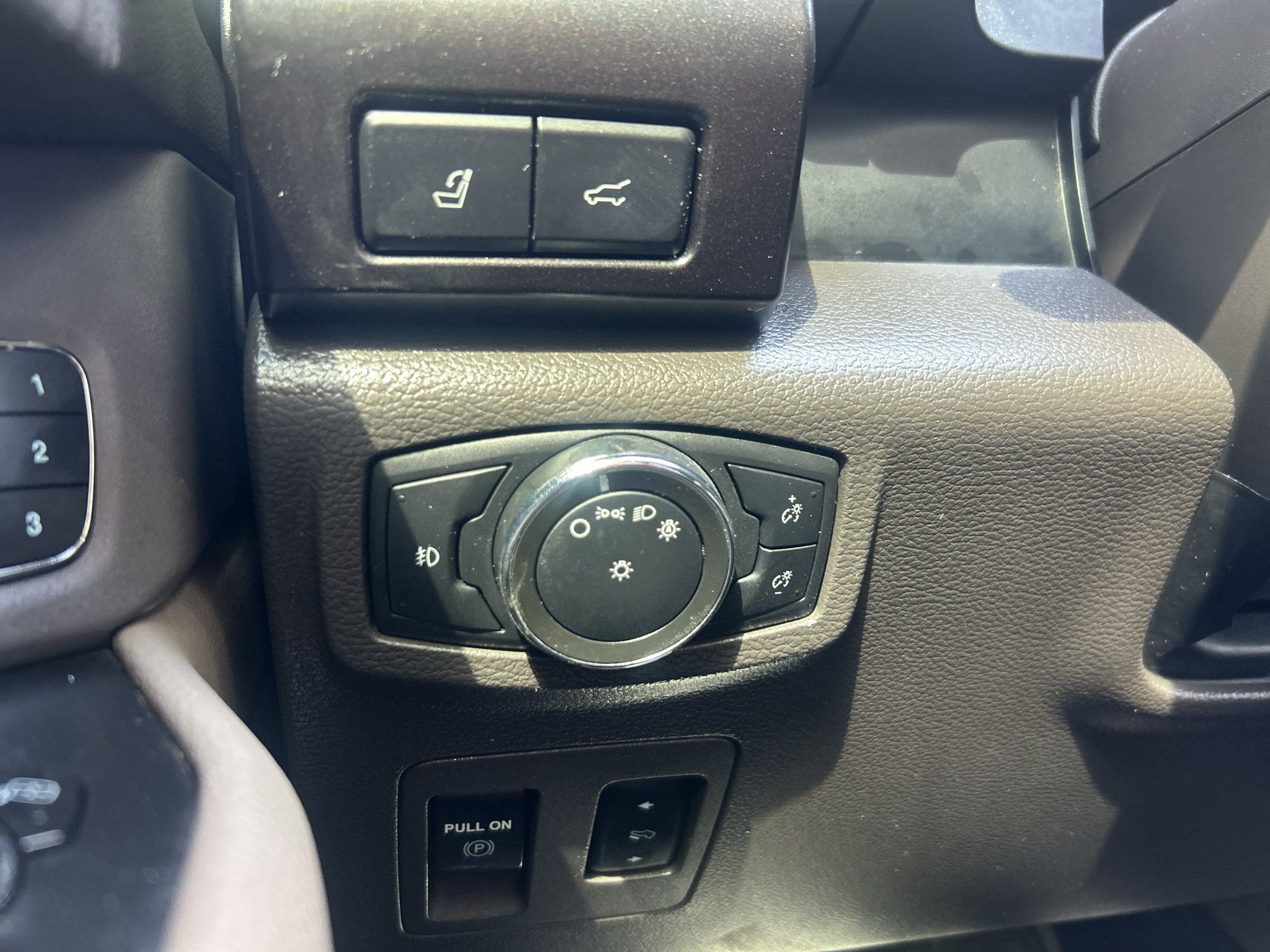 Used 2021 Ford Expedition Limited RWD image 27