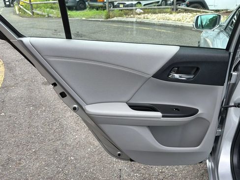 Used 2015 Honda Accord EX-L image 14