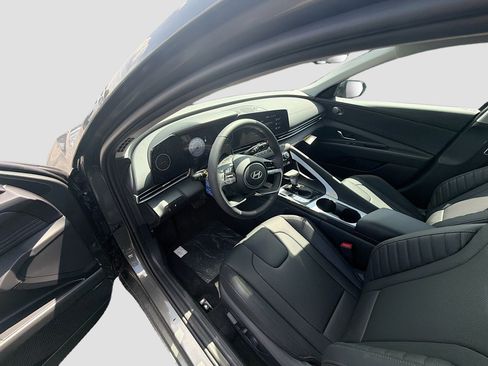 New 2026 Hyundai Elantra Limited FWD image 7