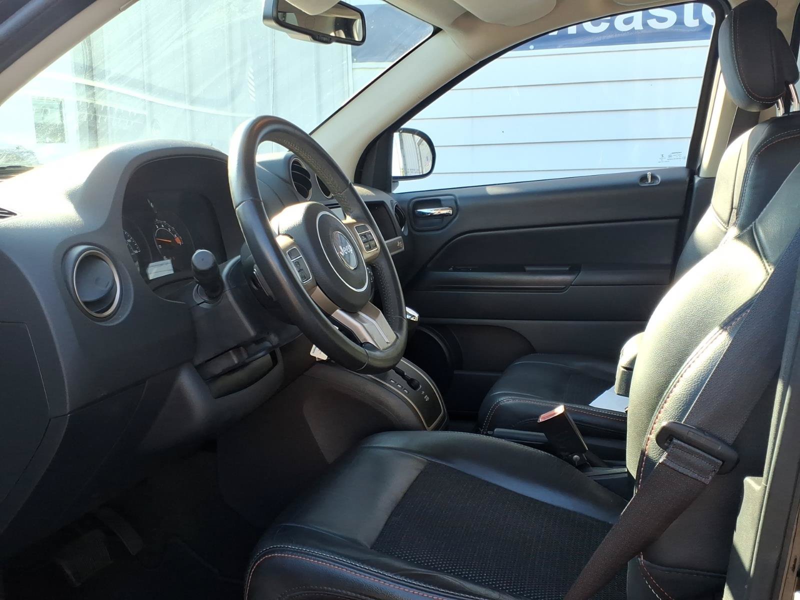 Used 2016 Jeep Compass Sport AWD/4WD image 7