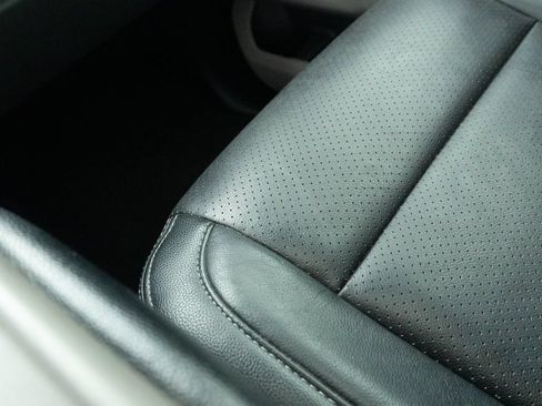 Used 2019 Ford F150 Lariat AWD/4WD image 30