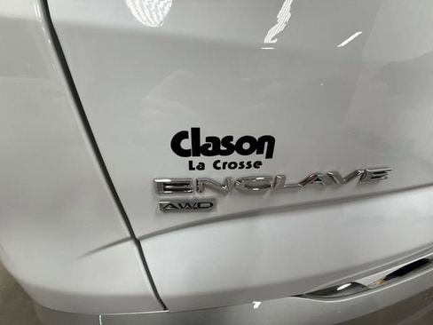 Used 2024 Buick Enclave Premium image 31