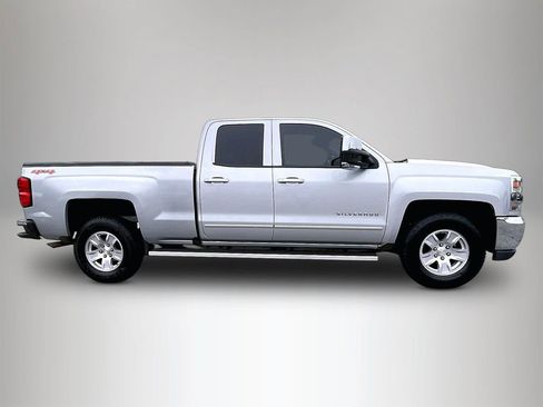 Used 2017 Chevrolet Silverado 1500 LT w/ All Star Edition image 6