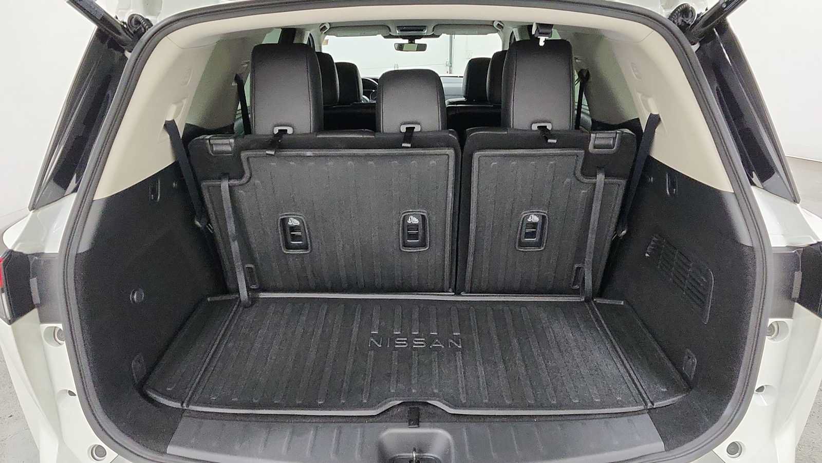 Used 2024 Nissan Pathfinder SL w/ Cargo Package AWD/4WD image 28