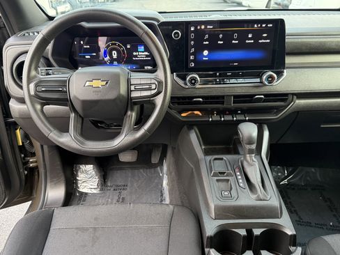 Used 2024 Chevrolet Colorado W/T image 25