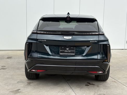 Used 2024 Cadillac Lyriq Sport AWD/4WD image 8