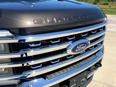 Used 2024 Ford F250 Lariat w/ FX4 Off-Road Package image 29