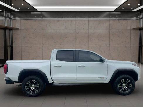 Used 2024 GMC Canyon AT4 w/ Technology Package image 8