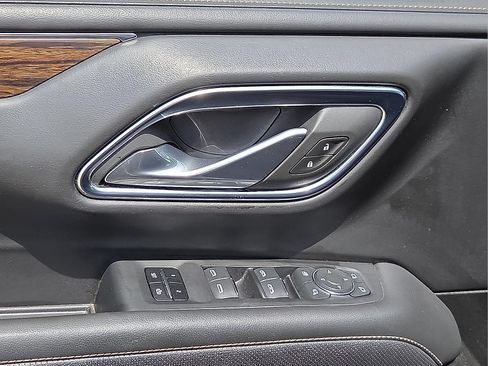 Used 2024 Chevrolet Tahoe Premier RWD image 14